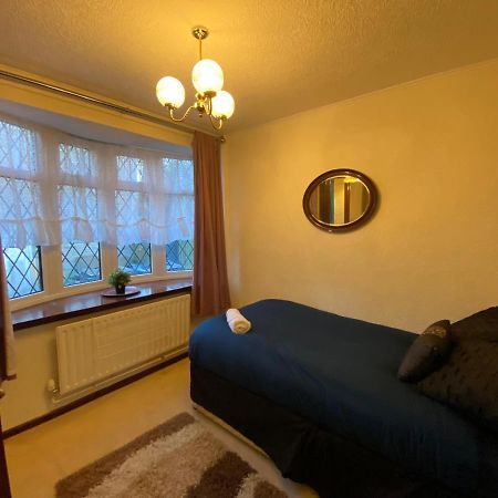 Serene 4Br In Harborne Close To Qe Hospital, Harborne Centre Birmingham Bagian luar foto