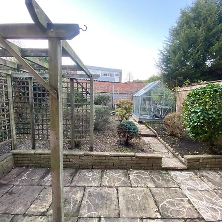 Serene 4Br In Harborne Close To Qe Hospital, Harborne Centre Birmingham Bagian luar foto
