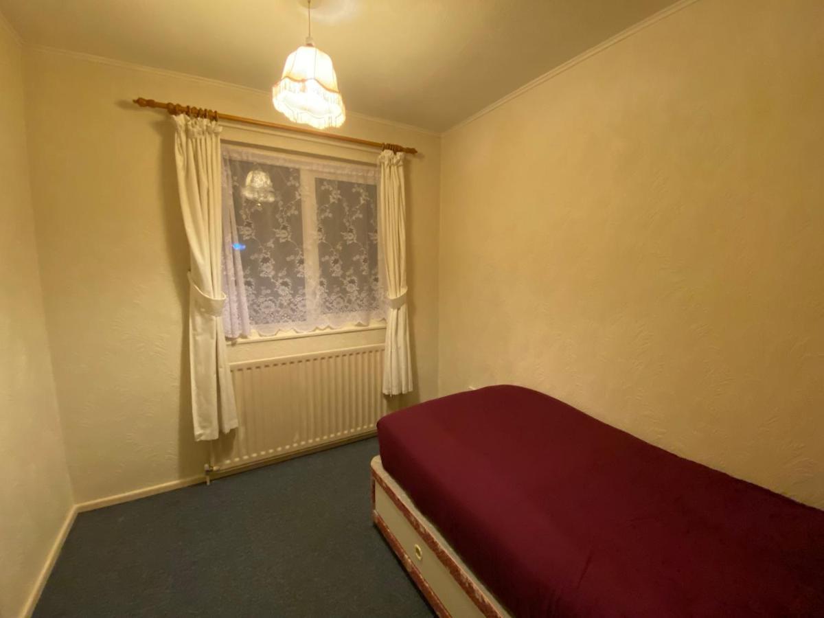 Serene 4Br In Harborne Close To Qe Hospital, Harborne Centre Birmingham Bagian luar foto