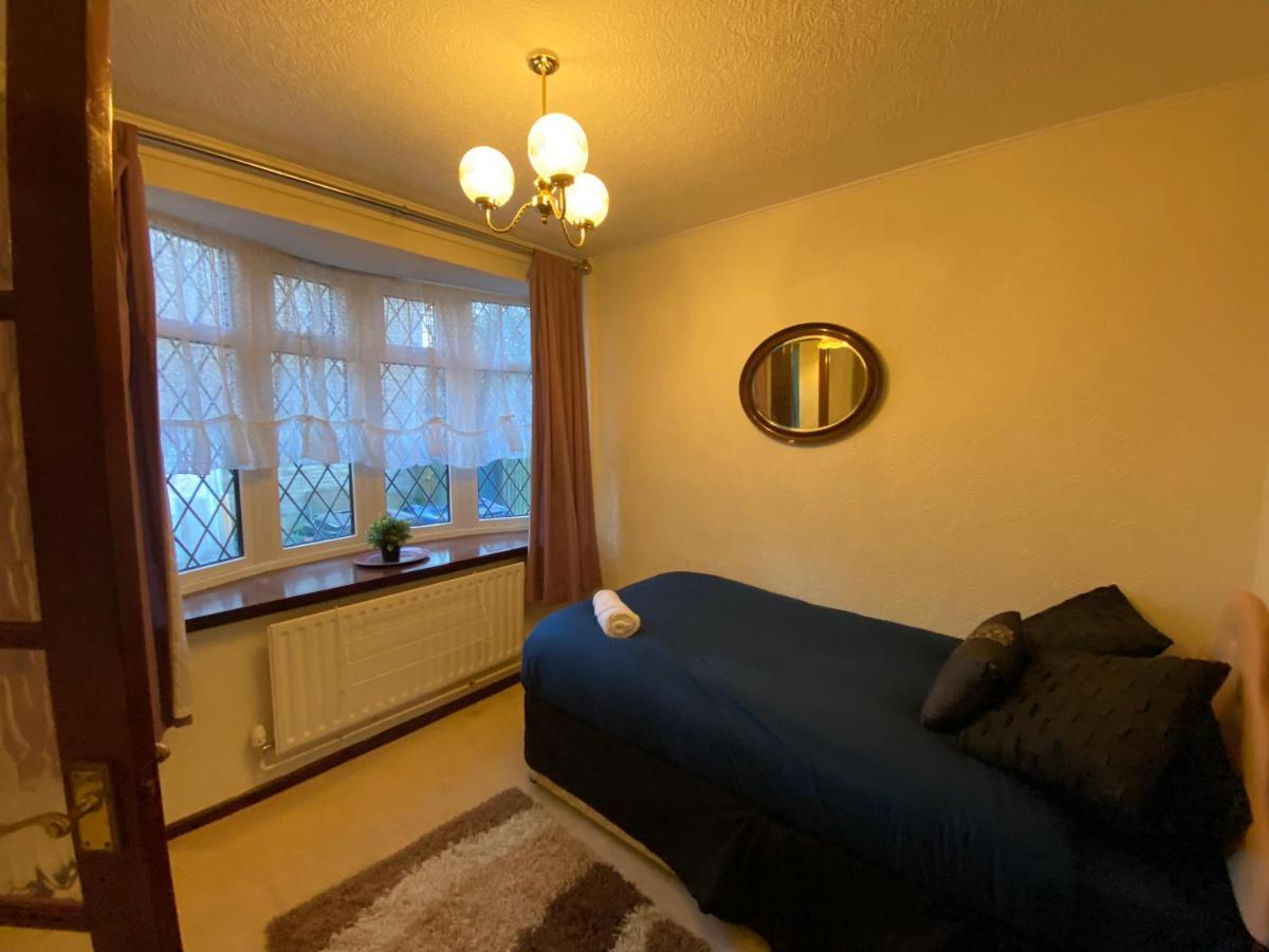 Serene 4Br In Harborne Close To Qe Hospital, Harborne Centre Birmingham Bagian luar foto