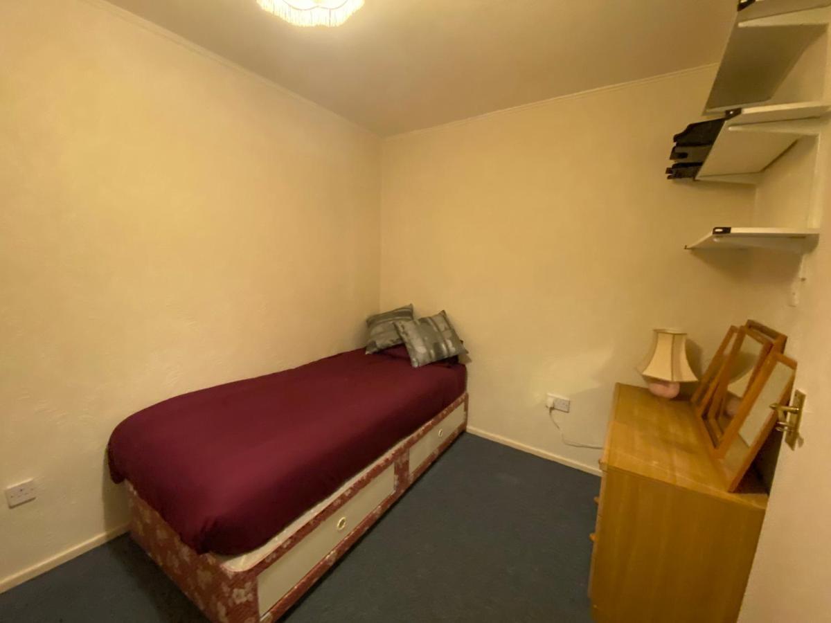 Serene 4Br In Harborne Close To Qe Hospital, Harborne Centre Birmingham Bagian luar foto