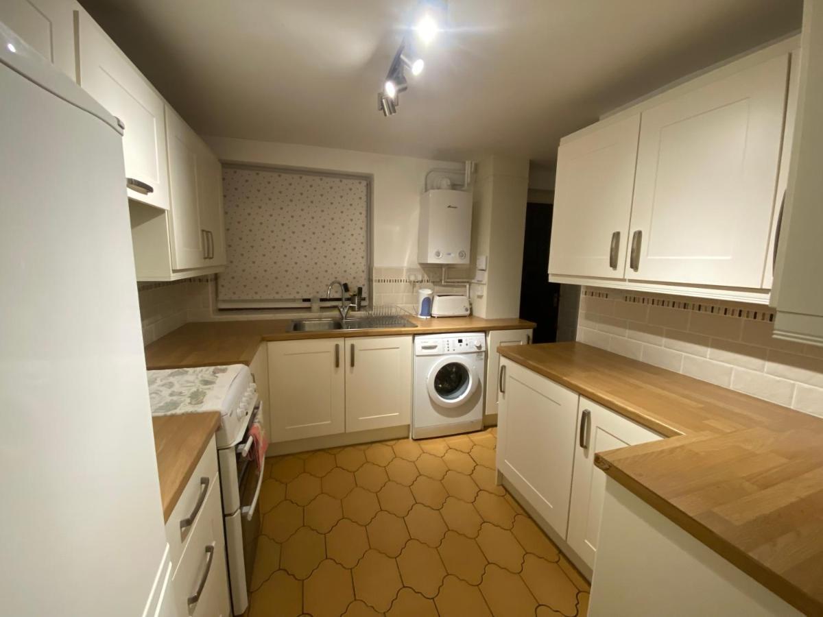 Serene 4Br In Harborne Close To Qe Hospital, Harborne Centre Birmingham Bagian luar foto