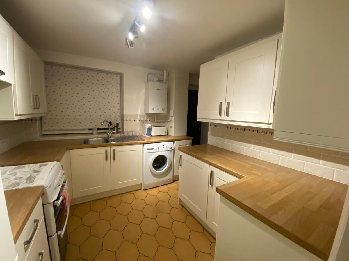Serene 4Br In Harborne Close To Qe Hospital, Harborne Centre Birmingham Bagian luar foto